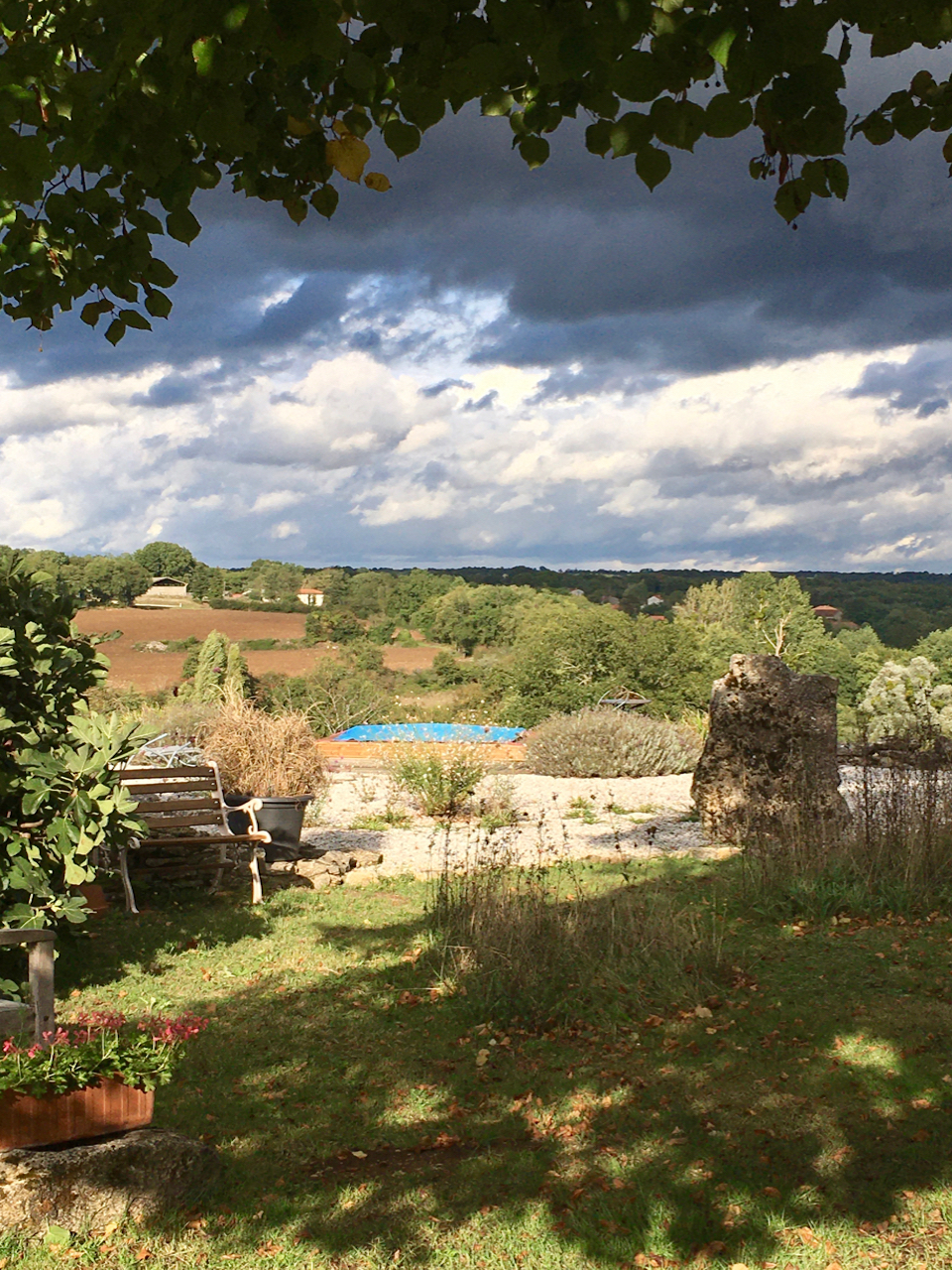 Farmhouse Accommodation, Cellefrouin, Charente